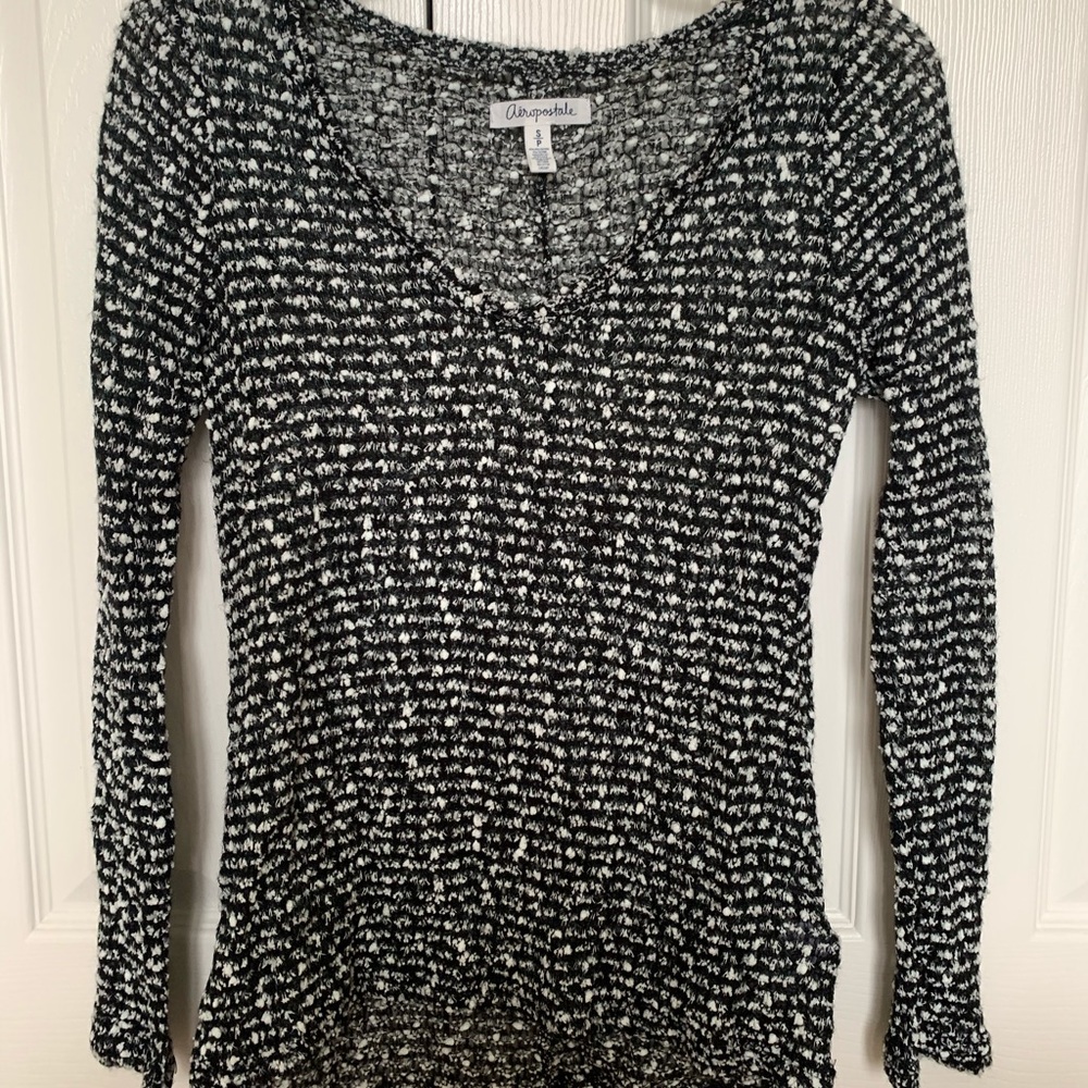 Aeropostale sweater. Size small.